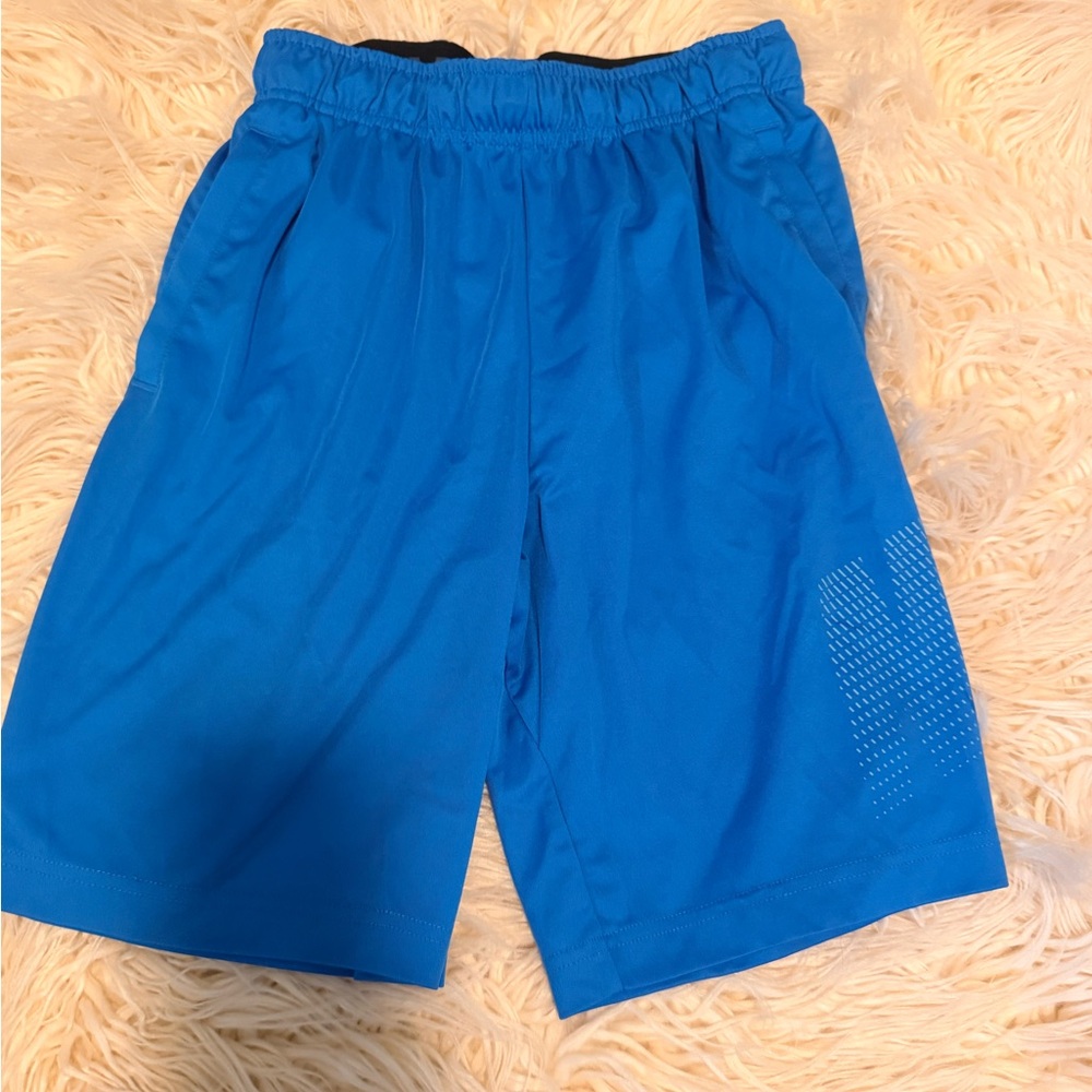 Nike athletic shorts boys L